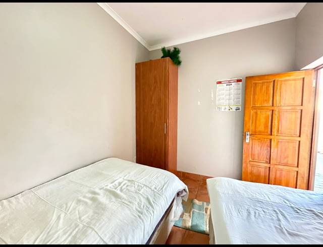 4 BEDROOM HOUSE FOR SALE IN CYCAD ESTATE